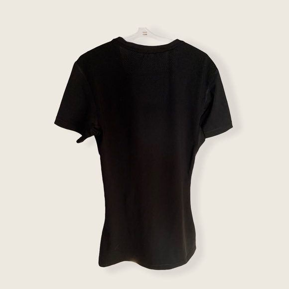 Black Dri-Fit NIKE top - Picture 3 of 3